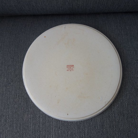 Ceramic Dragon Design Tea Pot (1),  Tea Cups (4) and Tray/Plate (1) - Picture 9 of 16